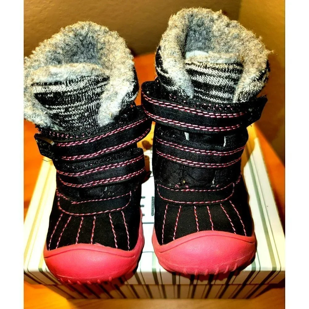 Child of Mine Quilted Winter Boots with faux fur Size 4